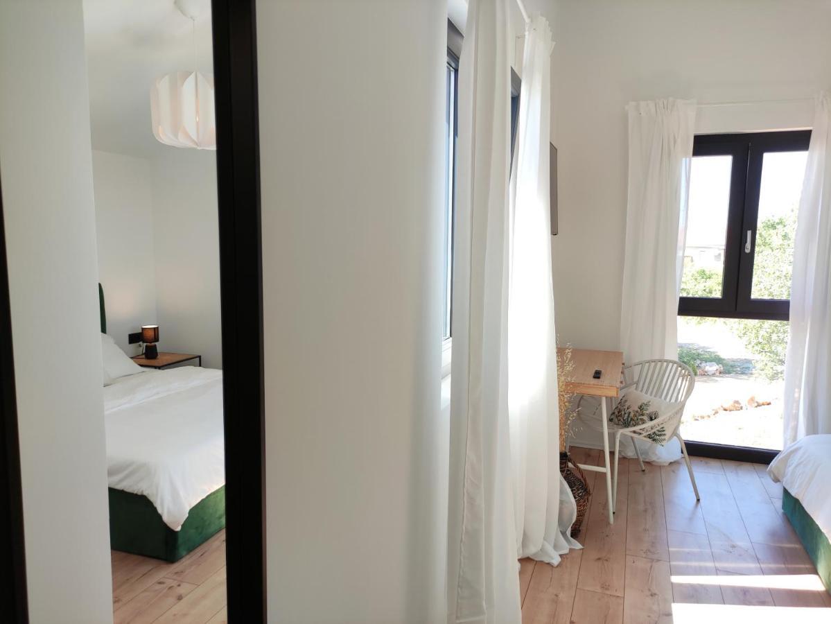 Villa Lazy 8 Garica